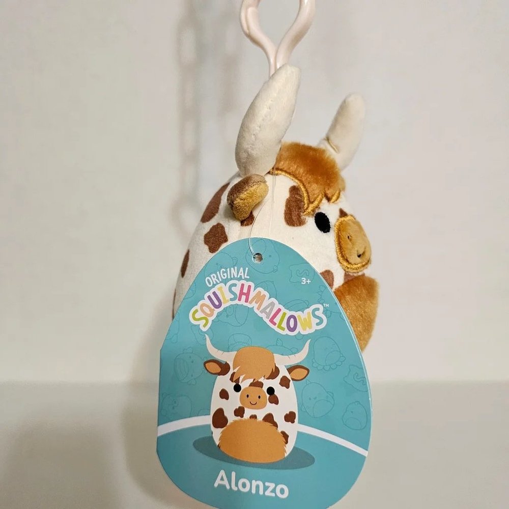 Squishmallow alonzo clip 3.5